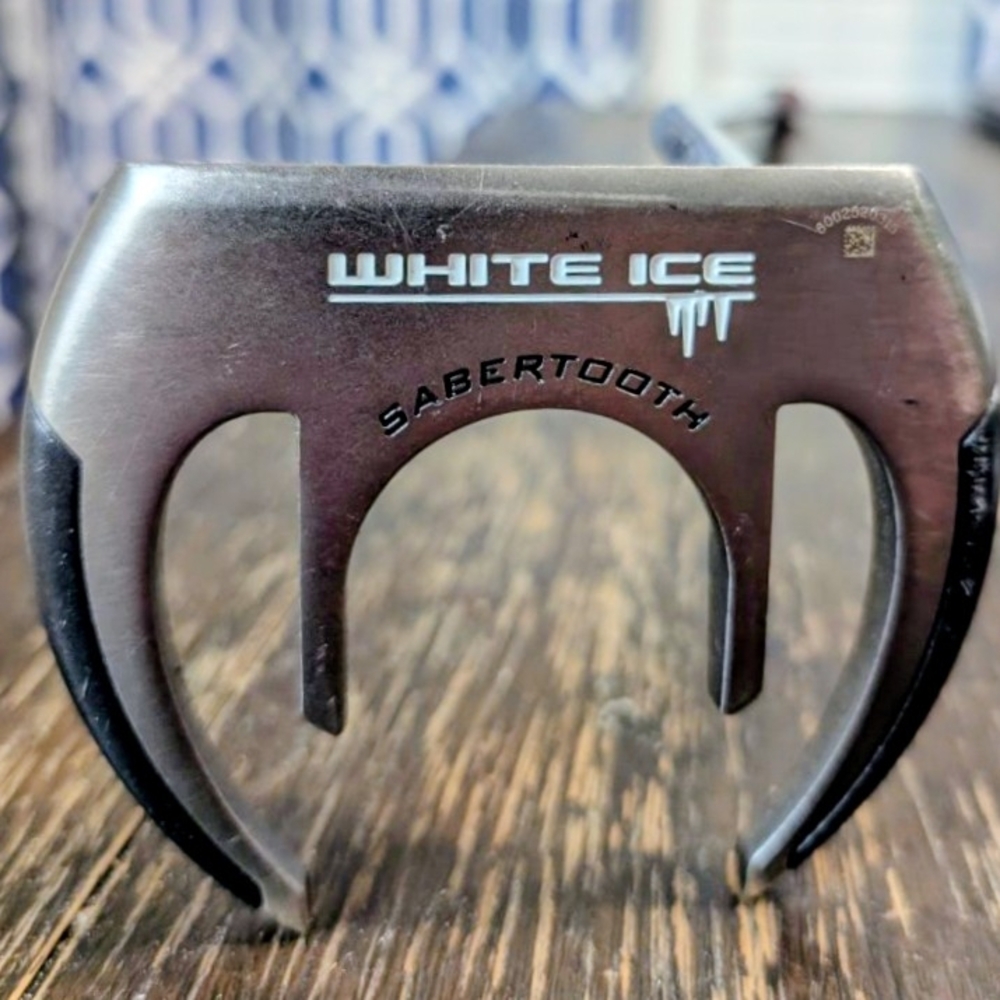 Odyssey Sabertooth White Ice RH Putter With Cover All Original
